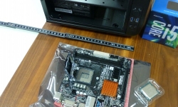 Mini ITX Motherbord - Maße:17x17 cm